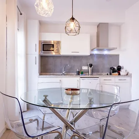 Nine O Clock San Luis Skyview Apartment Seville Exterior photo