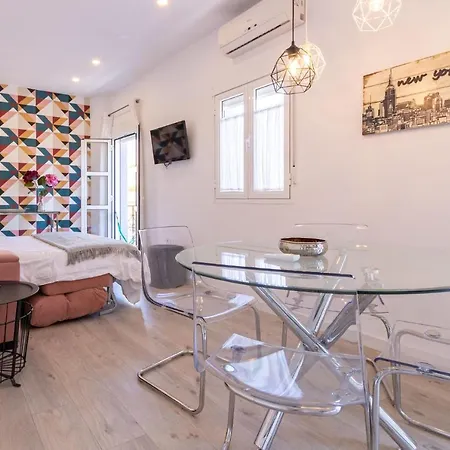 Nine O Clock San Luis Skyview Apartment Seville Exterior photo
